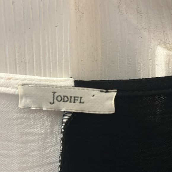 Black and White Women's Top - Picture 4 of 4